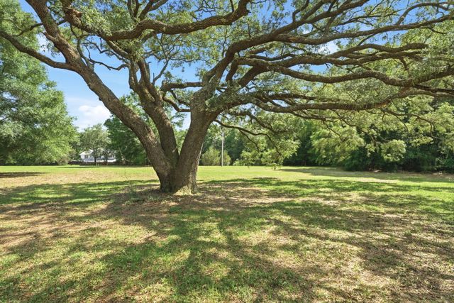 4989 Steamboat Street, Milton, FL 32583