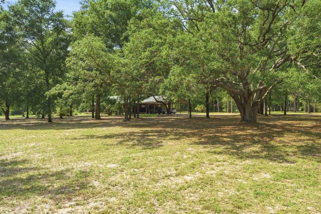 4989 Steamboat Street, Milton, FL 32583