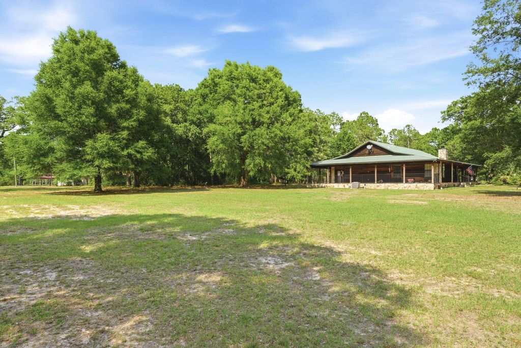 4989 Steamboat Street, Milton, FL 32583
