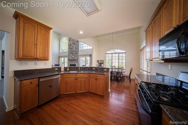 1048 Cantor Lane, South Lyon, MI 48178