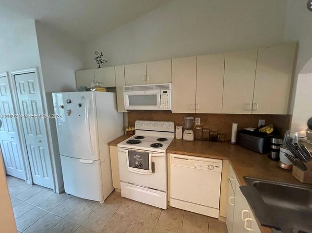 1270 SE 31st Ct 205-35, Homestead, FL 33035