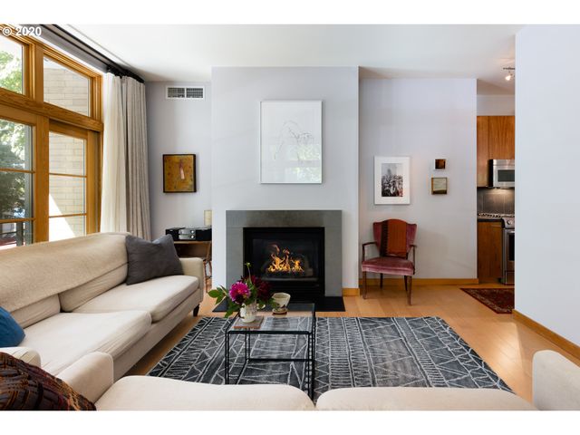 1130 Nw 12TH Ave, Portland, OR 97209