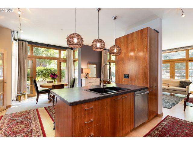 1130 Nw 12TH Ave, Portland, OR 97209