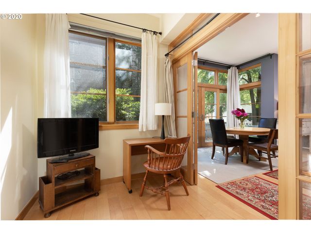 1130 Nw 12TH Ave, Portland, OR 97209