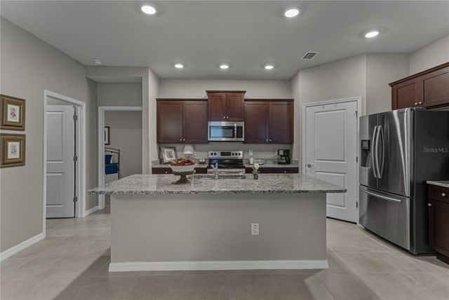 12701 EASTPOINTE DRIVE, Dade City, FL 33525