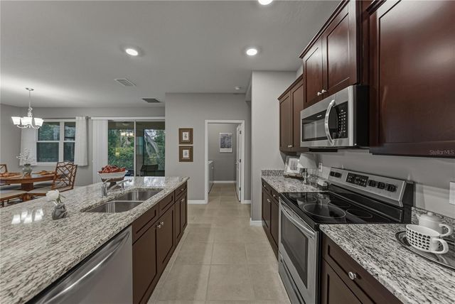 12701 EASTPOINTE DRIVE, Dade City, FL 33525