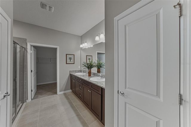 12701 EASTPOINTE DRIVE, Dade City, FL 33525