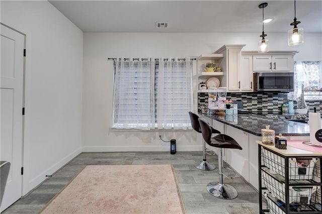 1824 Silverback Way, Pittsburg, KS 66762