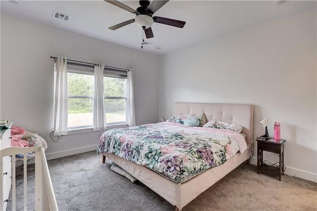 1824 Silverback Way, Pittsburg, KS 66762