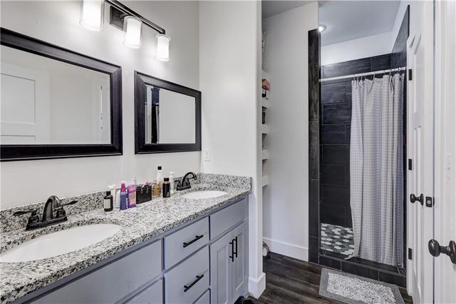 1824 Silverback Way, Pittsburg, KS 66762