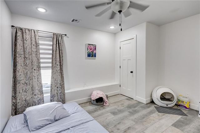 1824 Silverback Way, Pittsburg, KS 66762