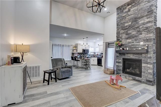 1824 Silverback Way, Pittsburg, KS 66762