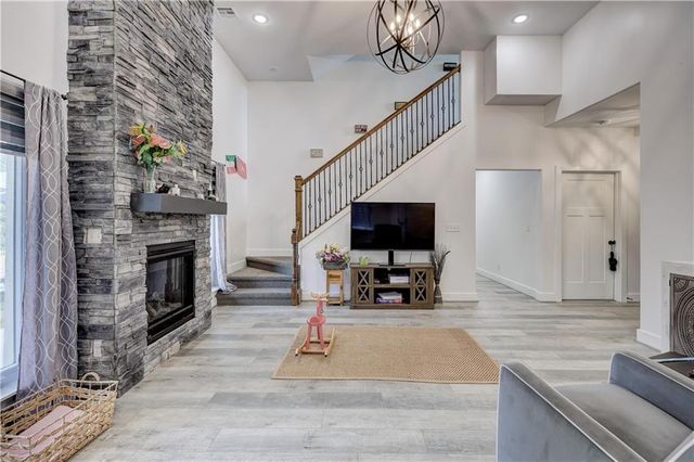 1824 Silverback Way, Pittsburg, KS 66762