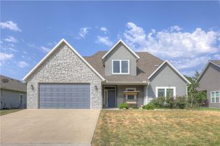 1824 Silverback Way, Pittsburg, KS 66762
