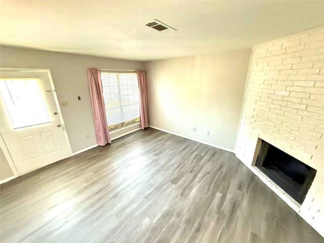 629 Carriagehouse Lane H6, Garland, TX 75040
