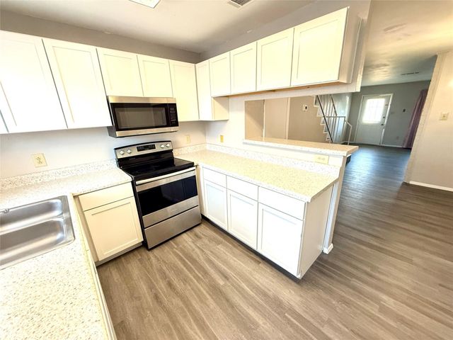 629 Carriagehouse Lane H6, Garland, TX 75040