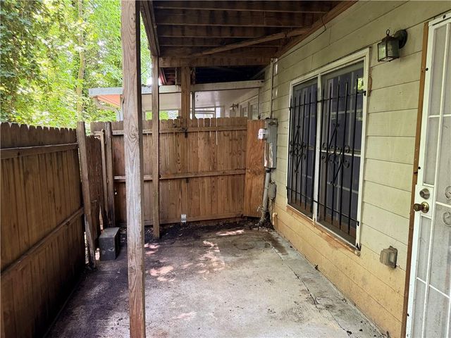 870 Glynn Oaks Drive, Clarkston, GA 30021