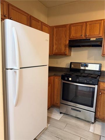 870 Glynn Oaks Drive, Clarkston, GA 30021