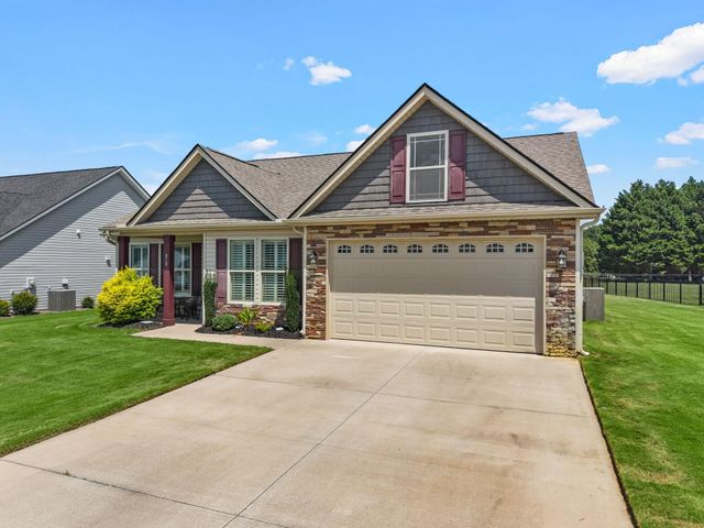 818 Ashton Ridge Road, Inman, SC 29349