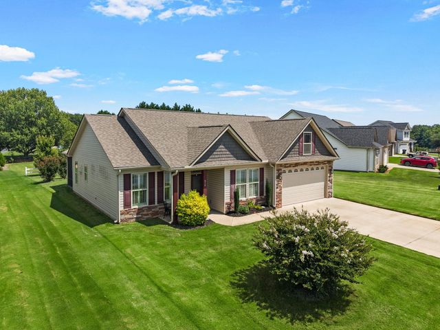 818 Ashton Ridge Road, Inman, SC 29349