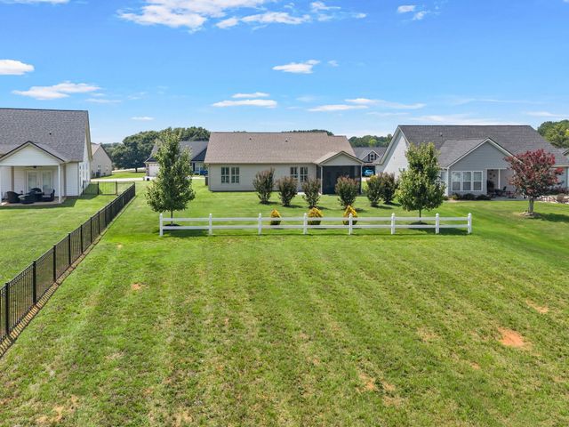 818 Ashton Ridge Road, Inman, SC 29349