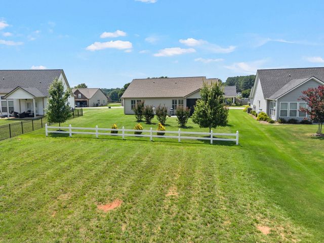 818 Ashton Ridge Road, Inman, SC 29349