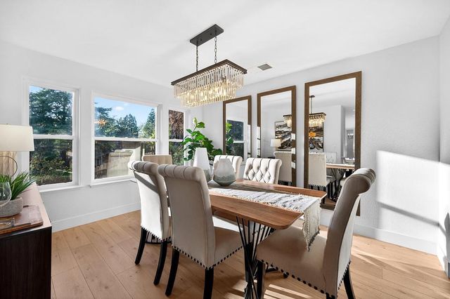 4939 Windsor Village Ln, Fair Oaks, CA 95628