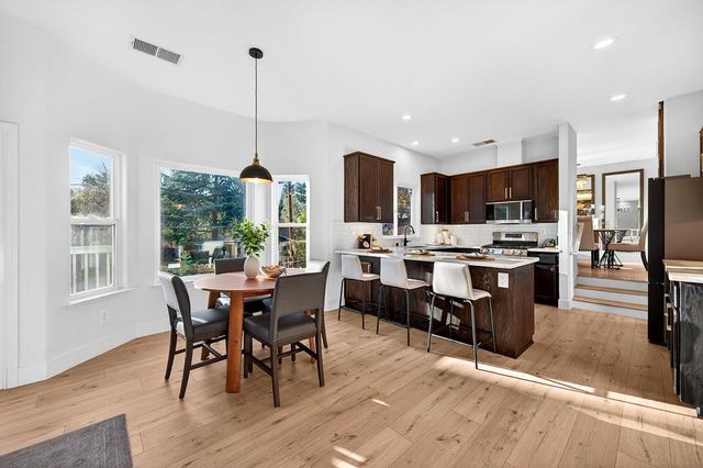 4939 Windsor Village Ln, Fair Oaks, CA 95628