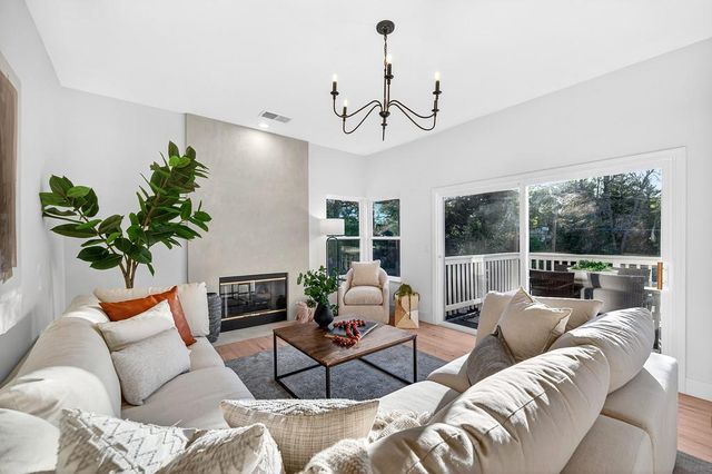 4939 Windsor Village Ln, Fair Oaks, CA 95628