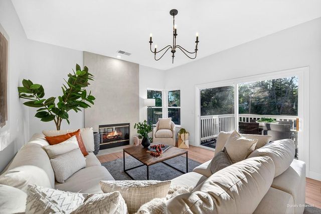 4939 Windsor Village Ln, Fair Oaks, CA 95628