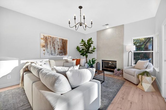 4939 Windsor Village Ln, Fair Oaks, CA 95628