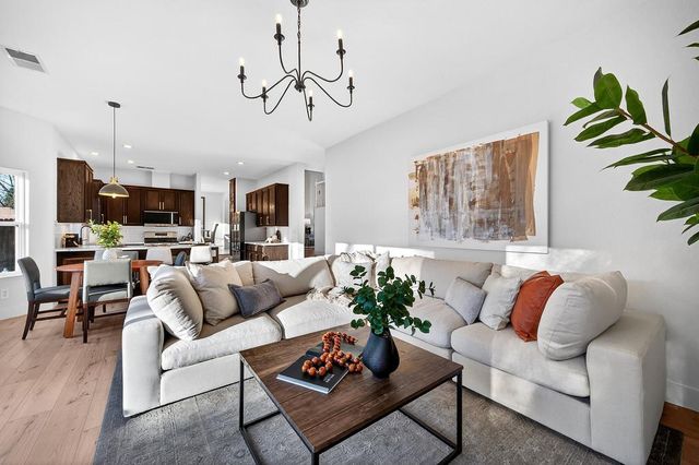 4939 Windsor Village Ln, Fair Oaks, CA 95628