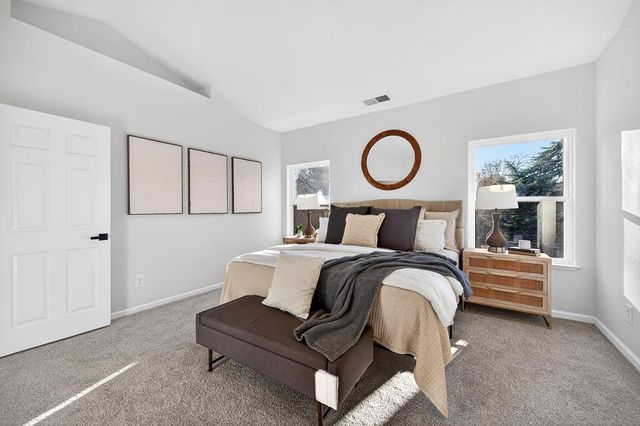 4939 Windsor Village Ln, Fair Oaks, CA 95628