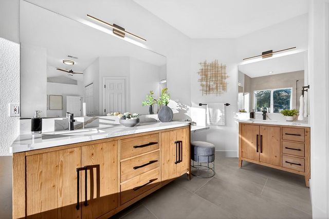 4939 Windsor Village Ln, Fair Oaks, CA 95628