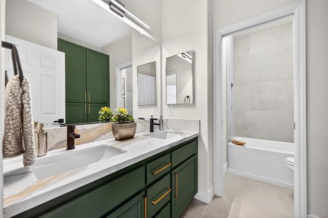 4939 Windsor Village Ln, Fair Oaks, CA 95628