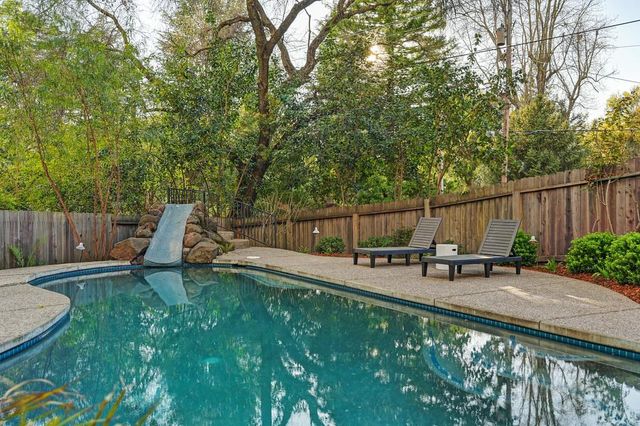 4939 Windsor Village Ln, Fair Oaks, CA 95628