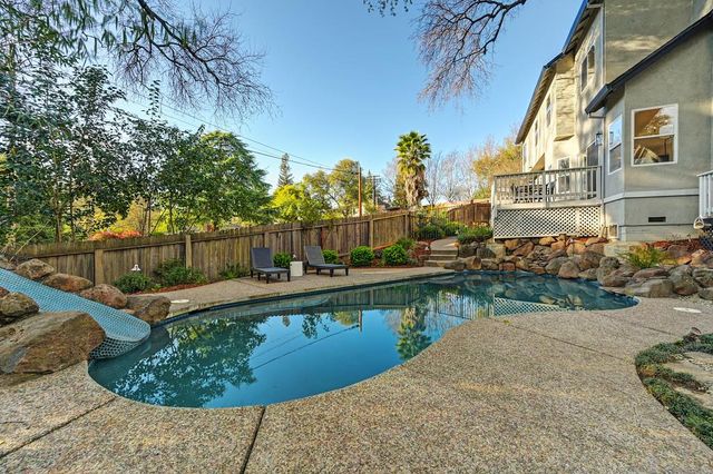 4939 Windsor Village Ln, Fair Oaks, CA 95628