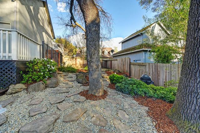 4939 Windsor Village Ln, Fair Oaks, CA 95628