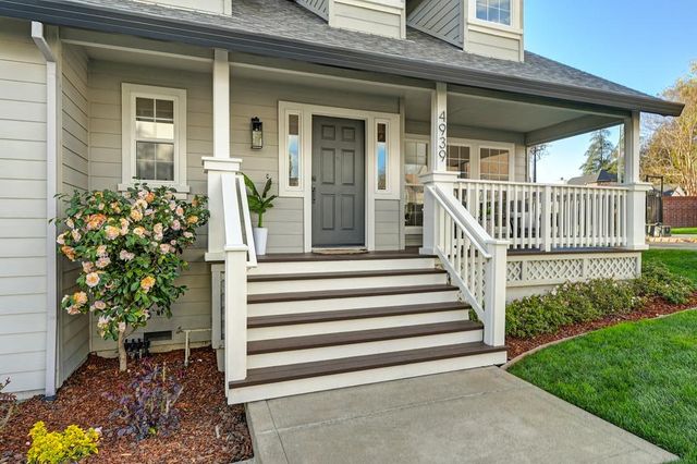 4939 Windsor Village Ln, Fair Oaks, CA 95628