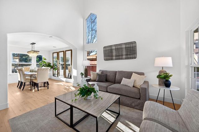 4939 Windsor Village Ln, Fair Oaks, CA 95628