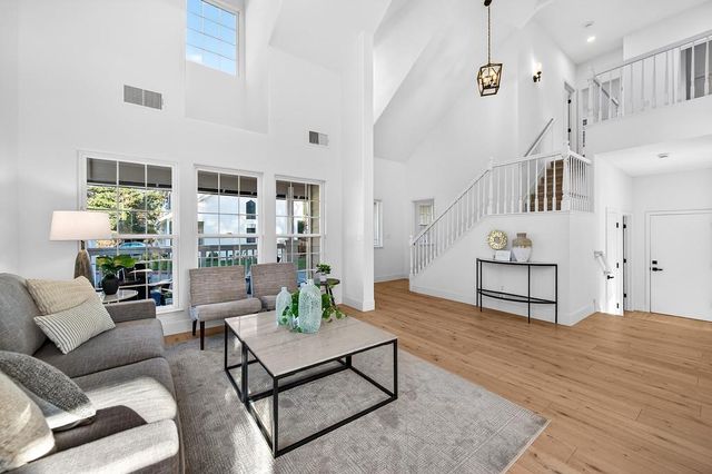 4939 Windsor Village Ln, Fair Oaks, CA 95628