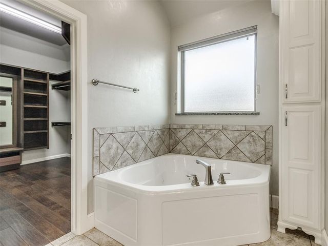 4301 Hackney Wick Road, Norman, OK 73072