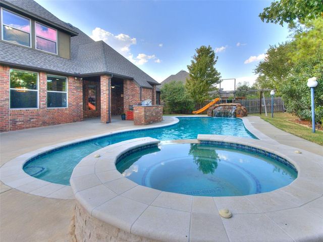 4301 Hackney Wick Road, Norman, OK 73072