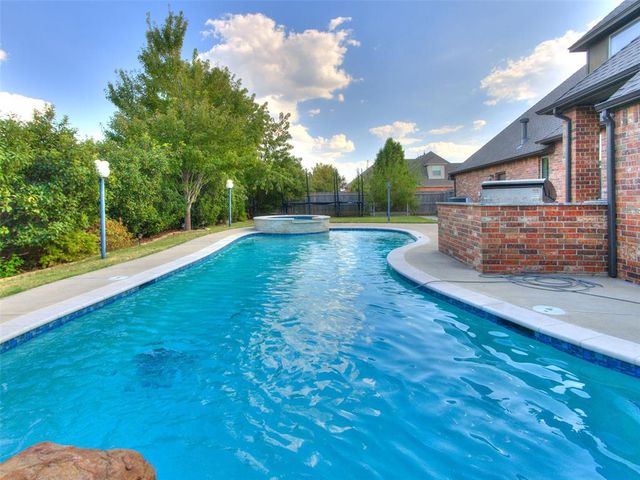4301 Hackney Wick Road, Norman, OK 73072