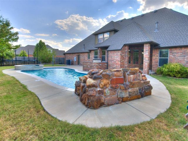 4301 Hackney Wick Road, Norman, OK 73072