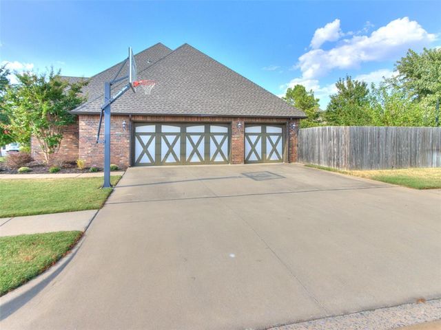 4301 Hackney Wick Road, Norman, OK 73072