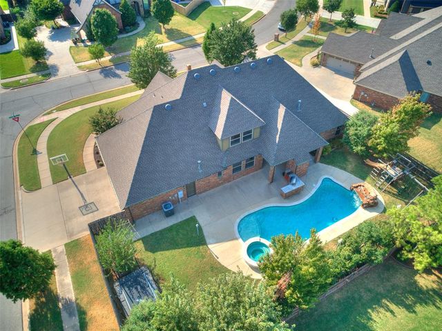 4301 Hackney Wick Road, Norman, OK 73072