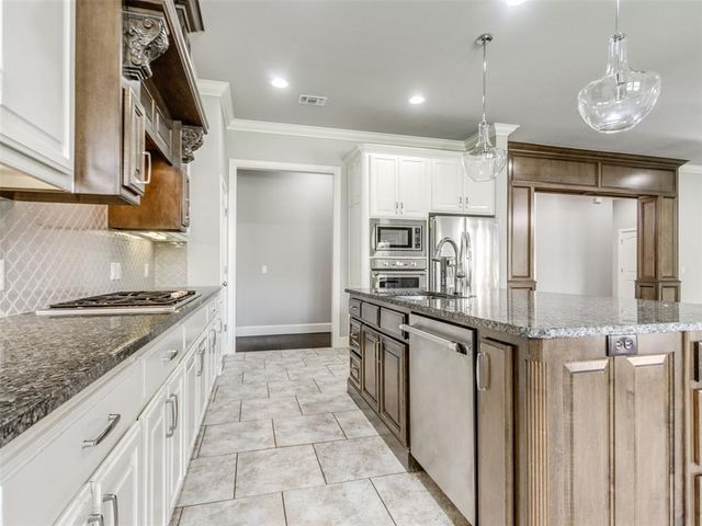 4301 Hackney Wick Road, Norman, OK 73072