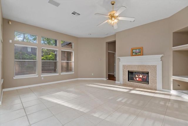 2 Mellow Wood Place, The Woodlands, TX 77381