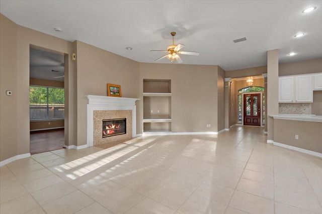 2 Mellow Wood Place, The Woodlands, TX 77381